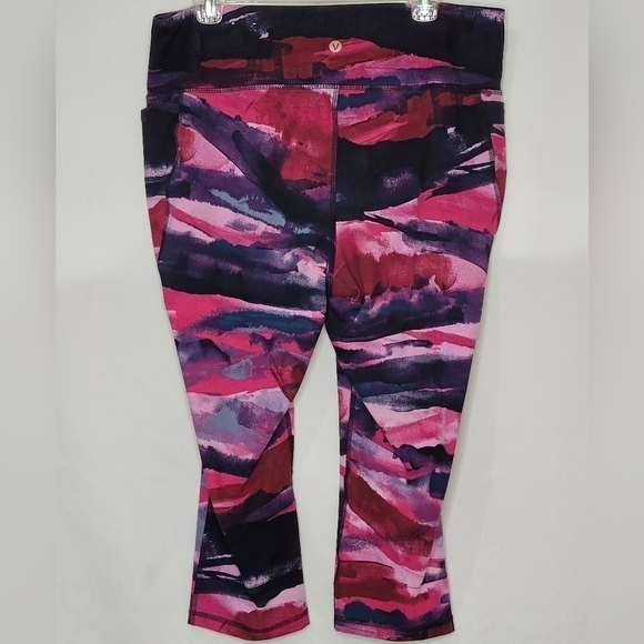 LIVI Active High-Rise Moisture Wicking Capri Legging with Pockets - Size 18/20 - Picture 2 of 7